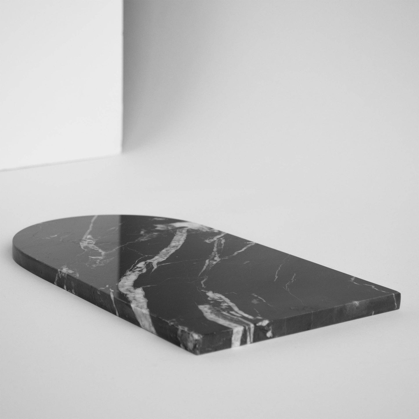 BLACK MARBLE ARCHED PLATTER