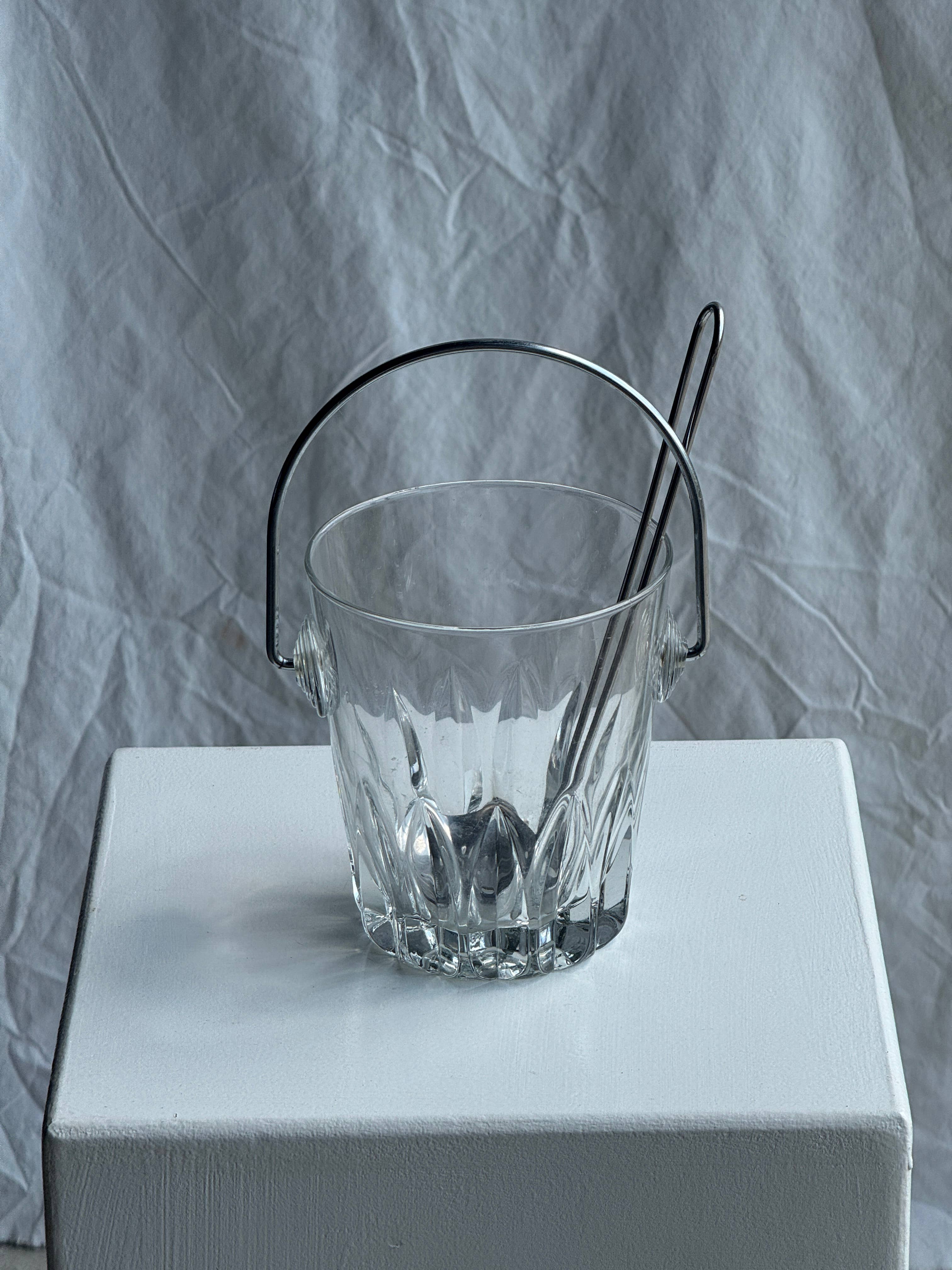 Small glass ice bucket with its ladle H13.5
