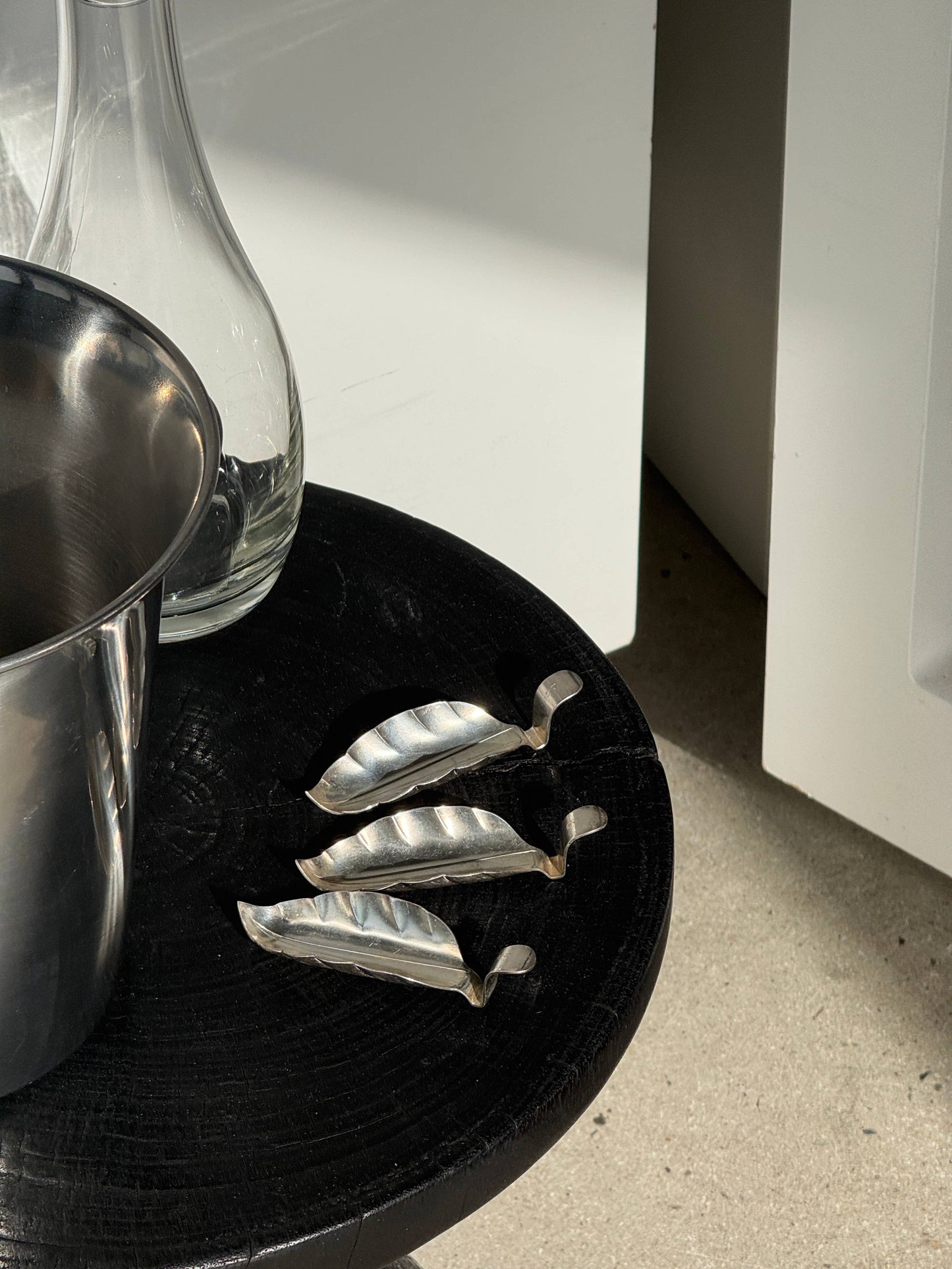 Guy Degrenne champagne bucket with Art Nouveau-style handles, stainless steel