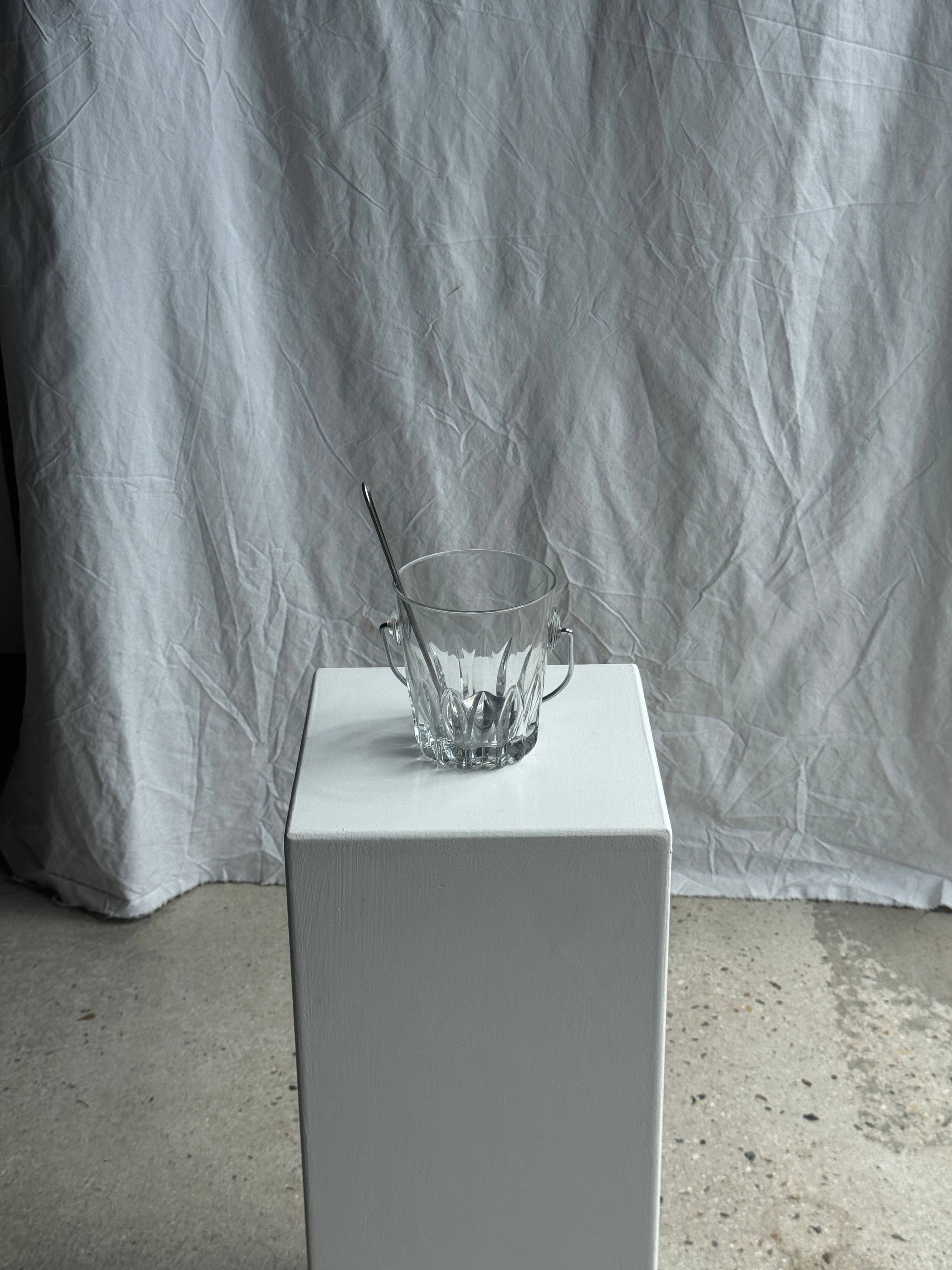 Small glass ice bucket with its ladle H13.5