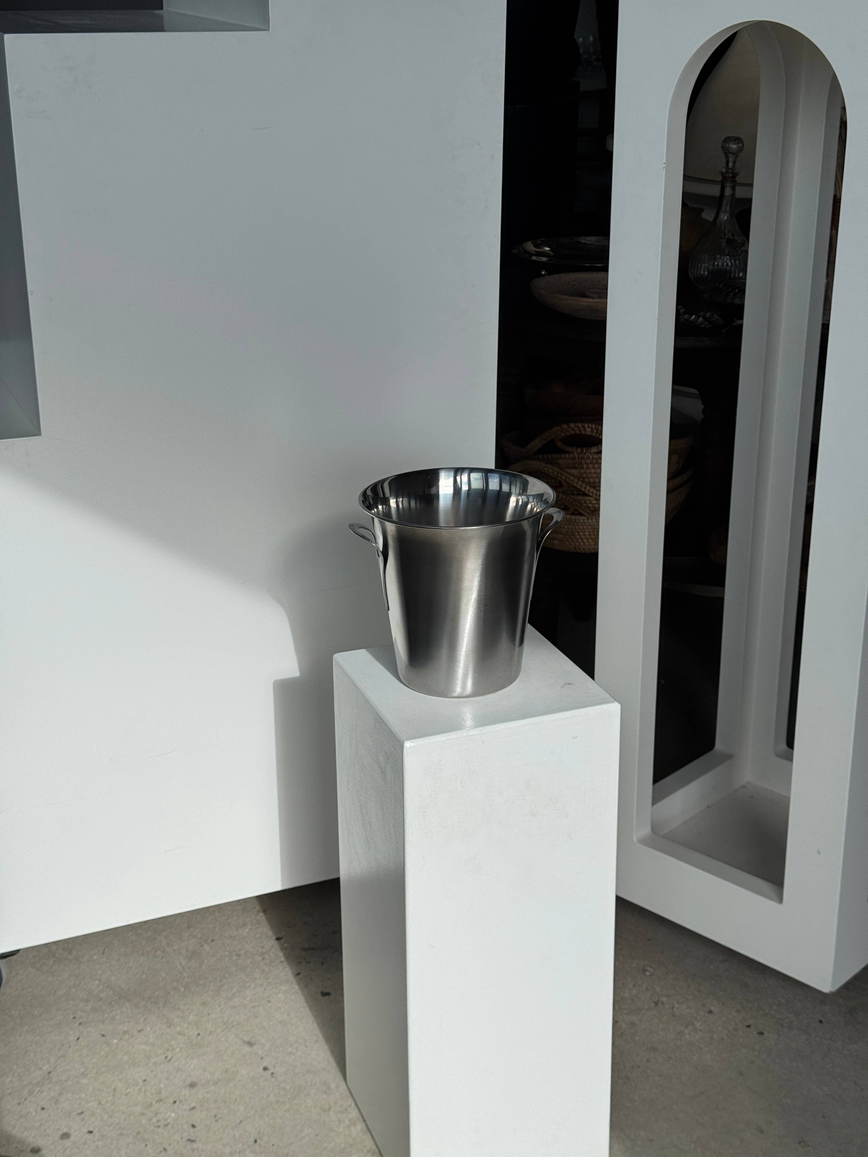 Guy Degrenne champagne bucket with Art Nouveau-style handles, stainless steel