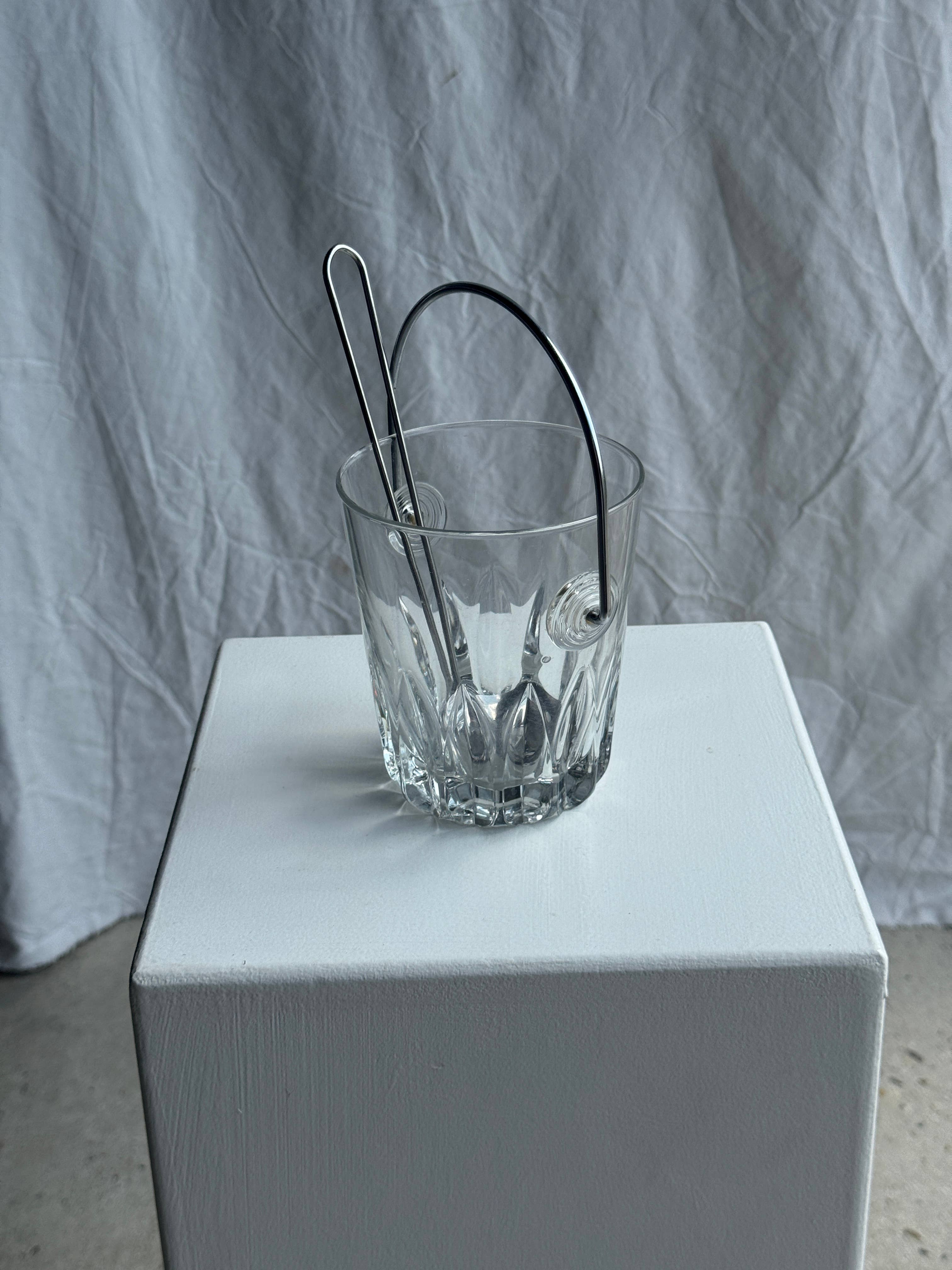 Small glass ice bucket with its ladle H13.5