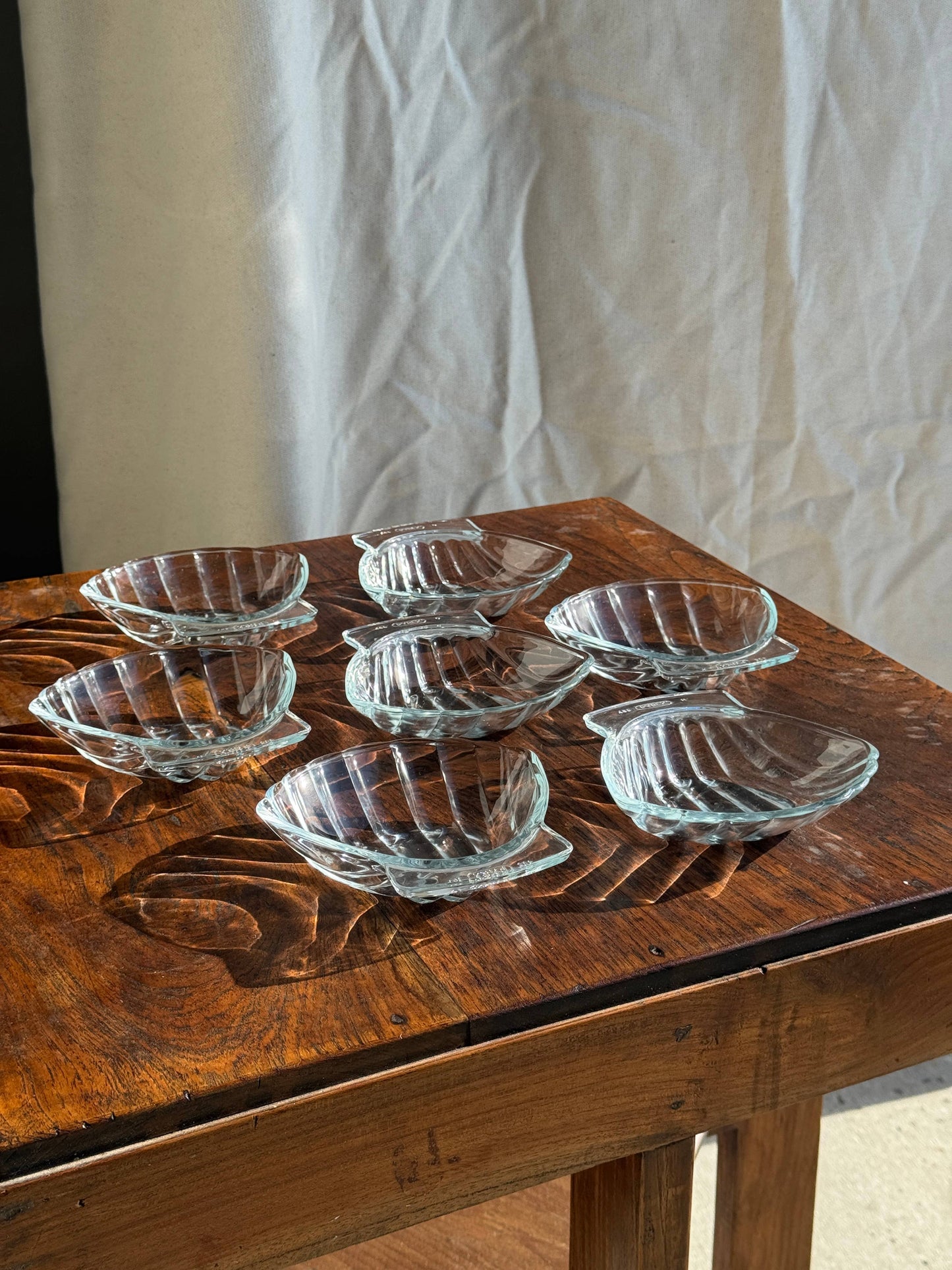 Pyrex France shell-shaped glass dishes