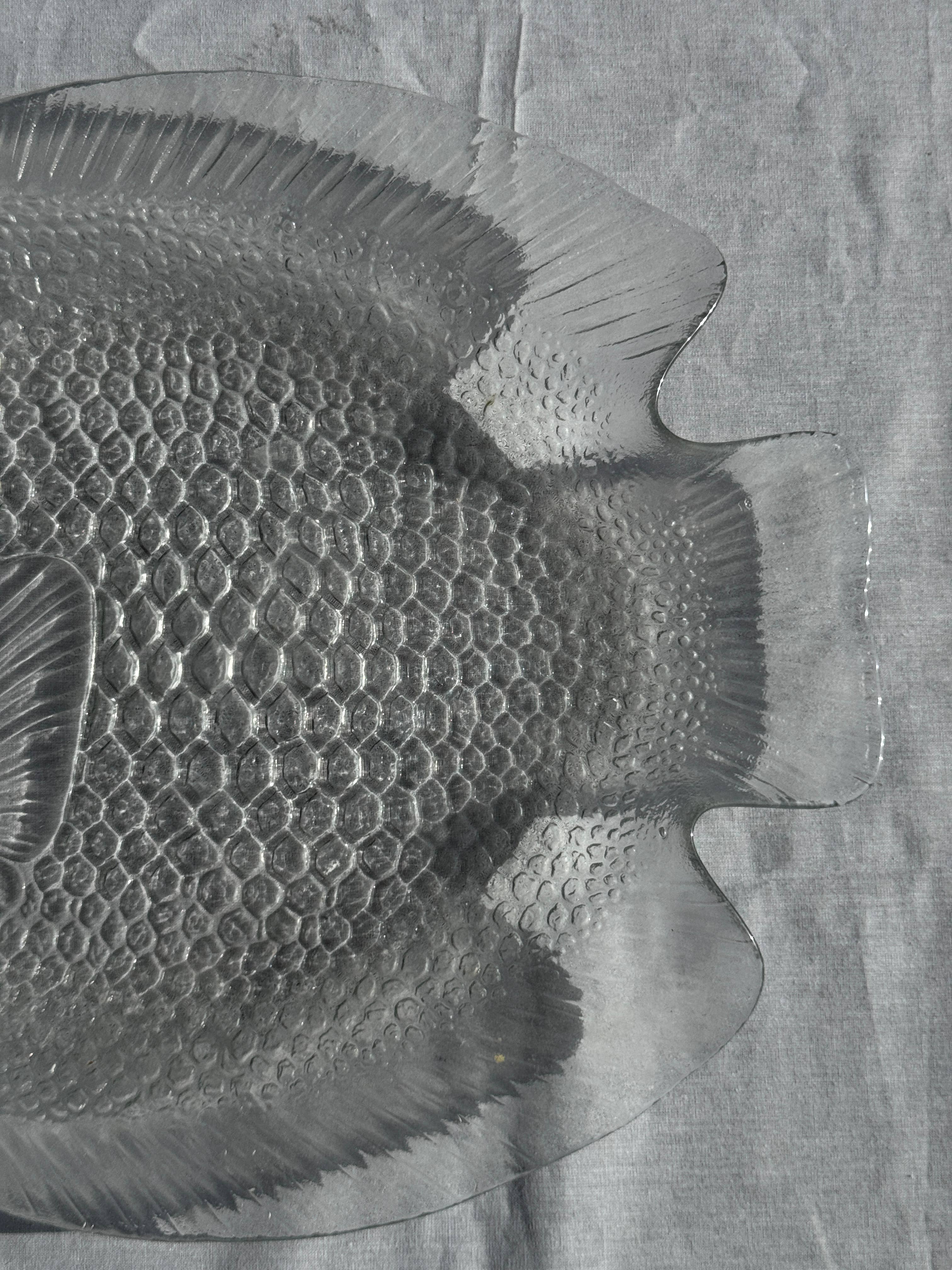 Large fish platter, transparent glass, vintage Arcoroc, L38.5