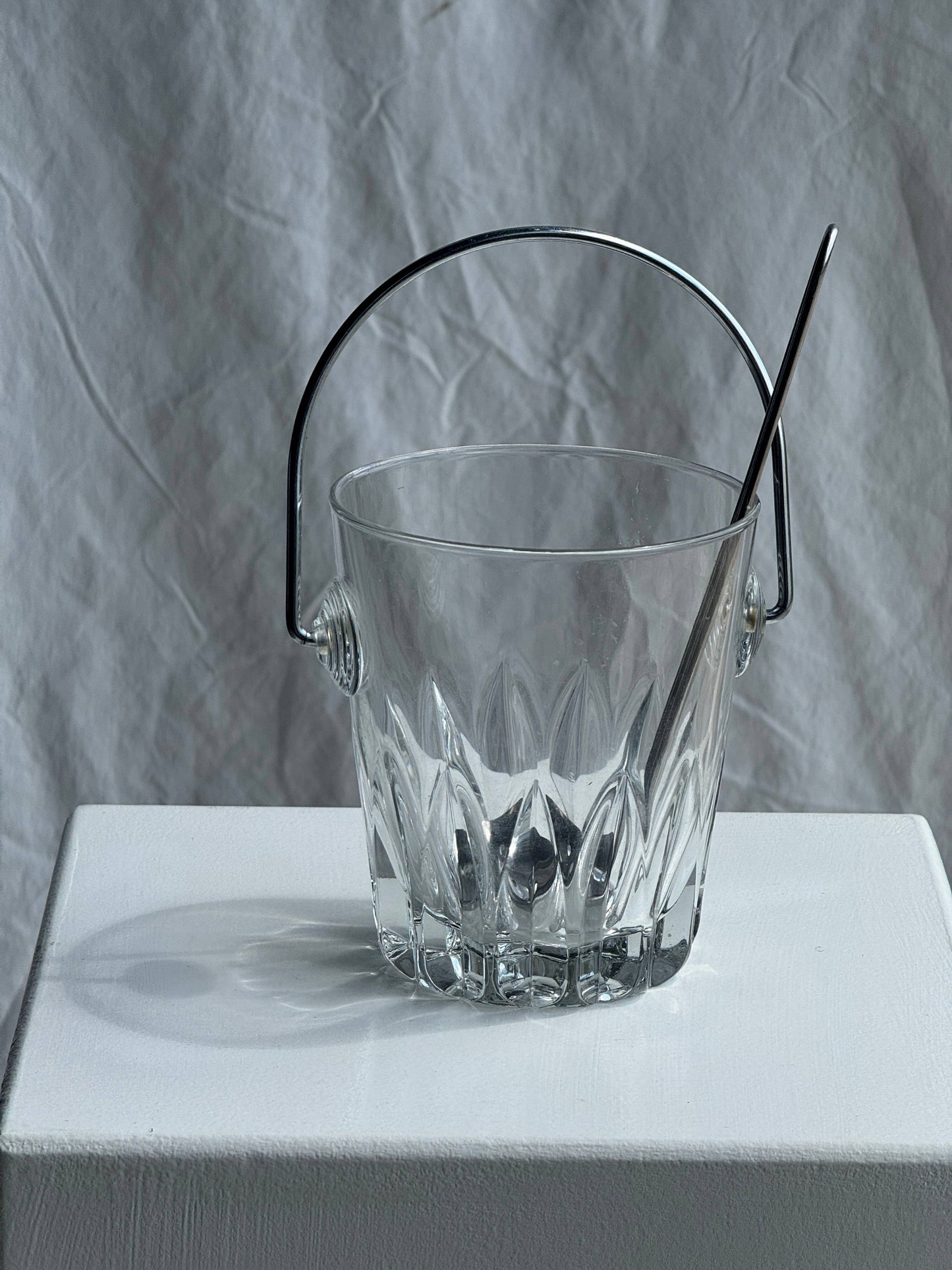 Small glass ice bucket with its ladle H13.5