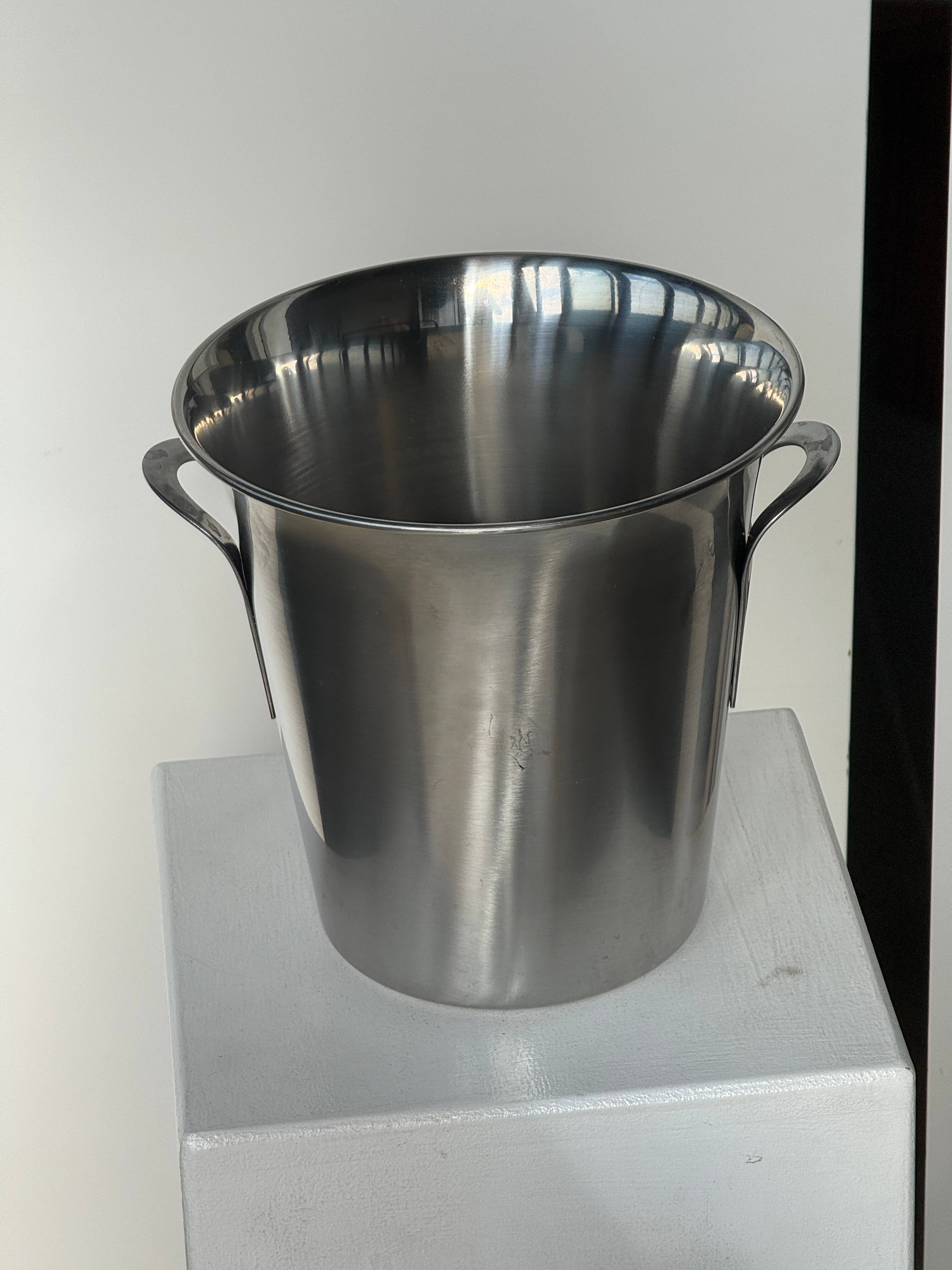 Guy Degrenne champagne bucket with Art Nouveau-style handles, stainless steel