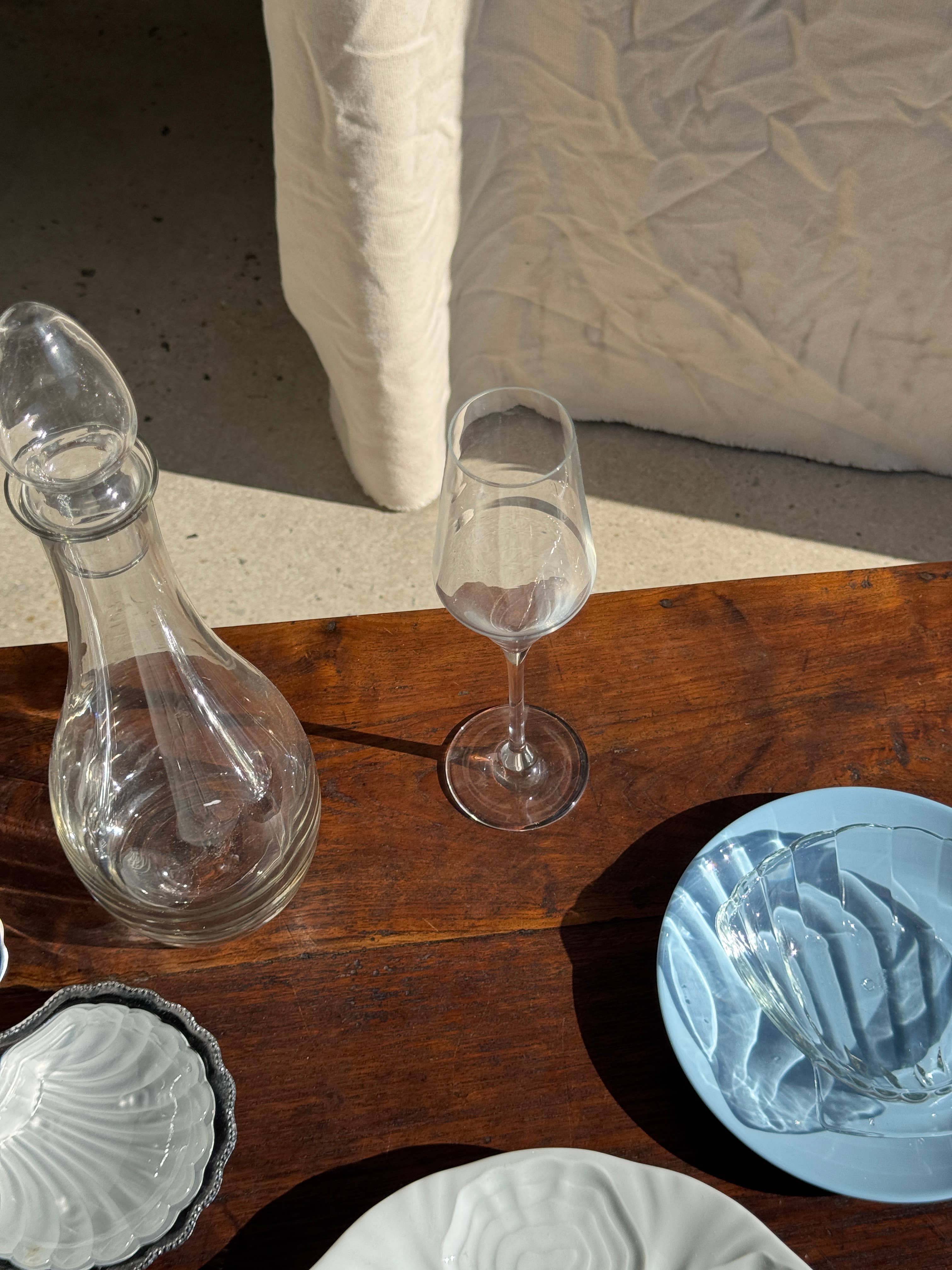 Pyrex France shell-shaped glass dishes