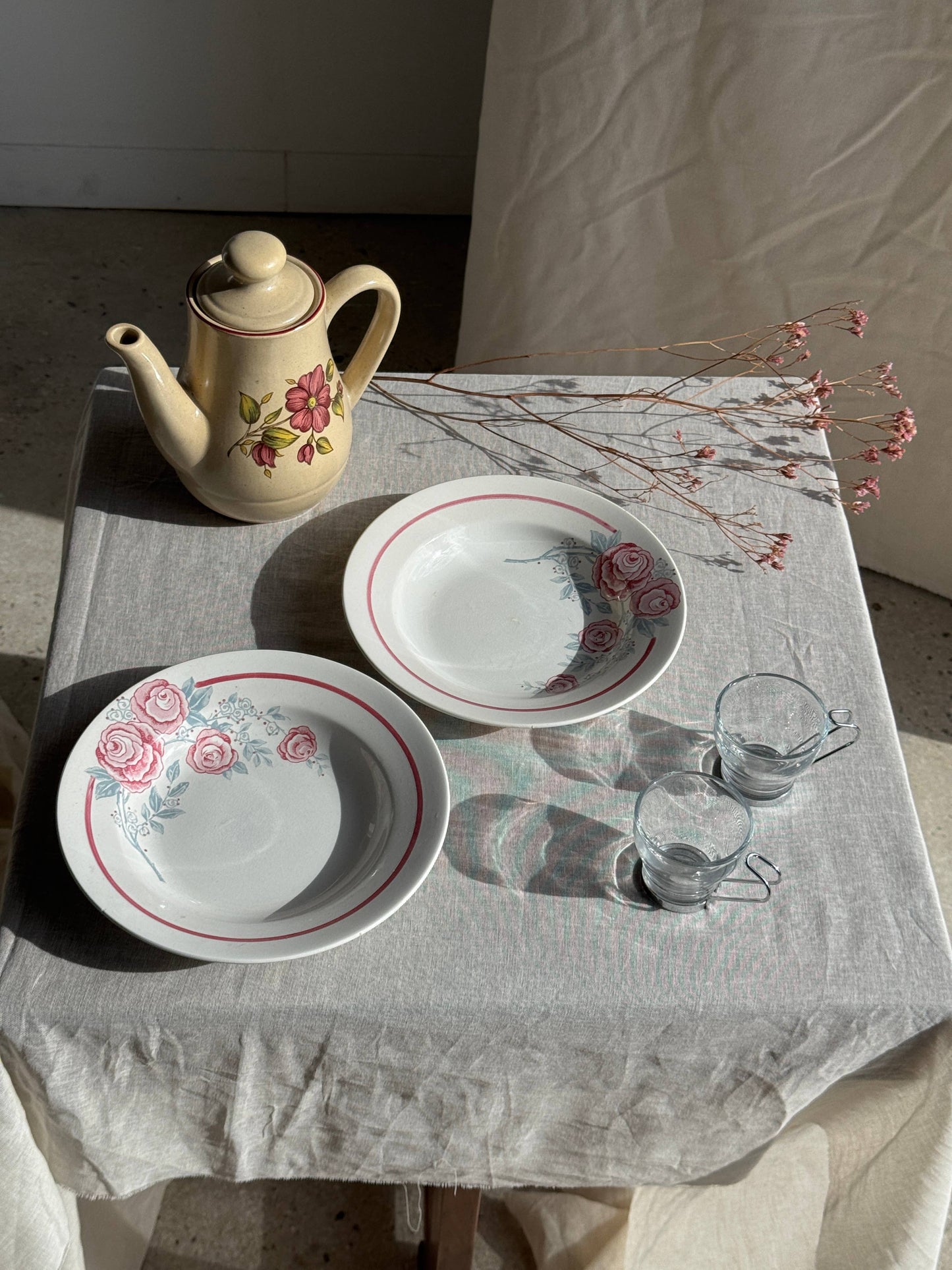 Set of 9 vintage Italian cups with metal handles