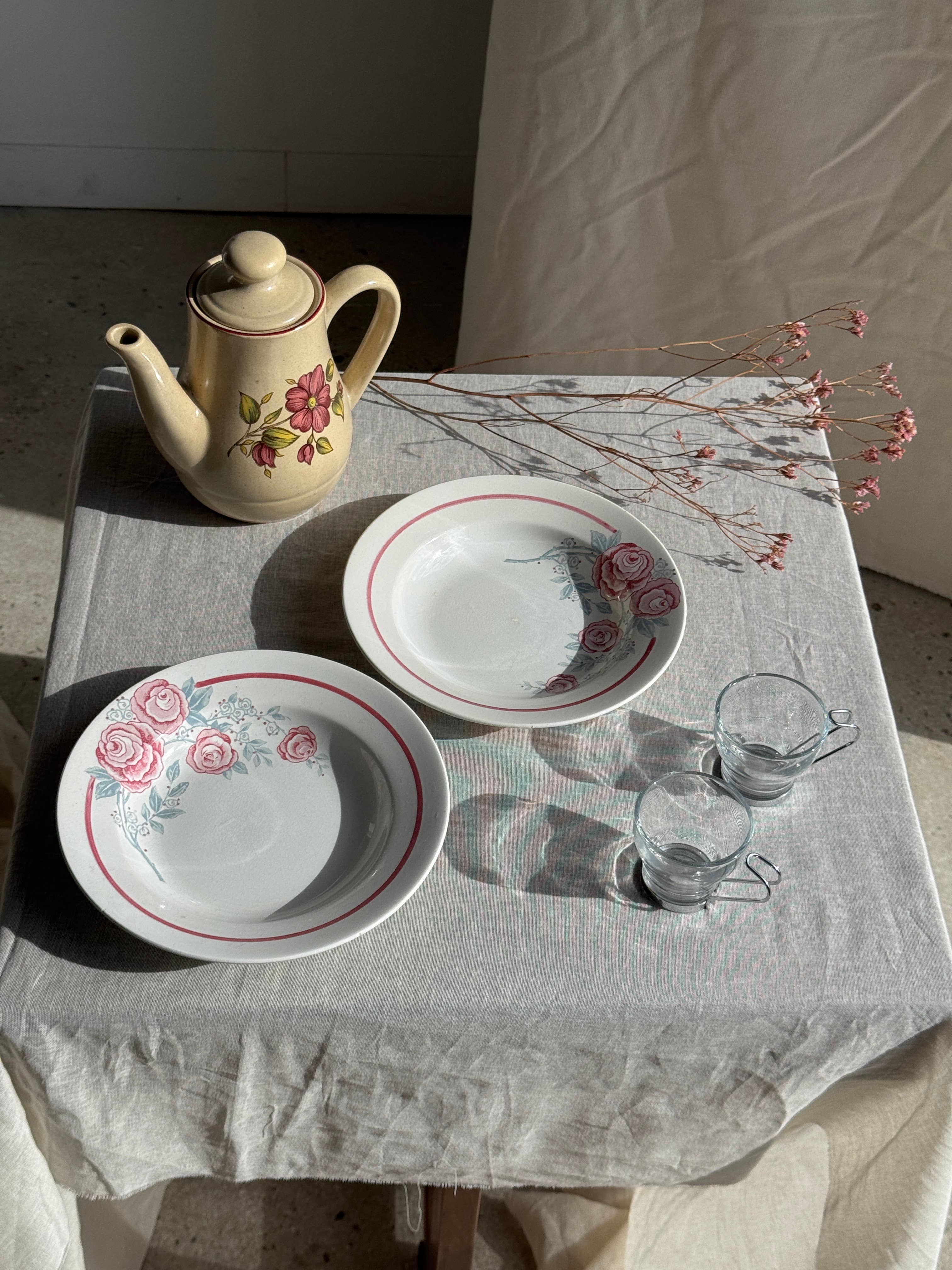 Set of 9 vintage Italian cups with metal handles