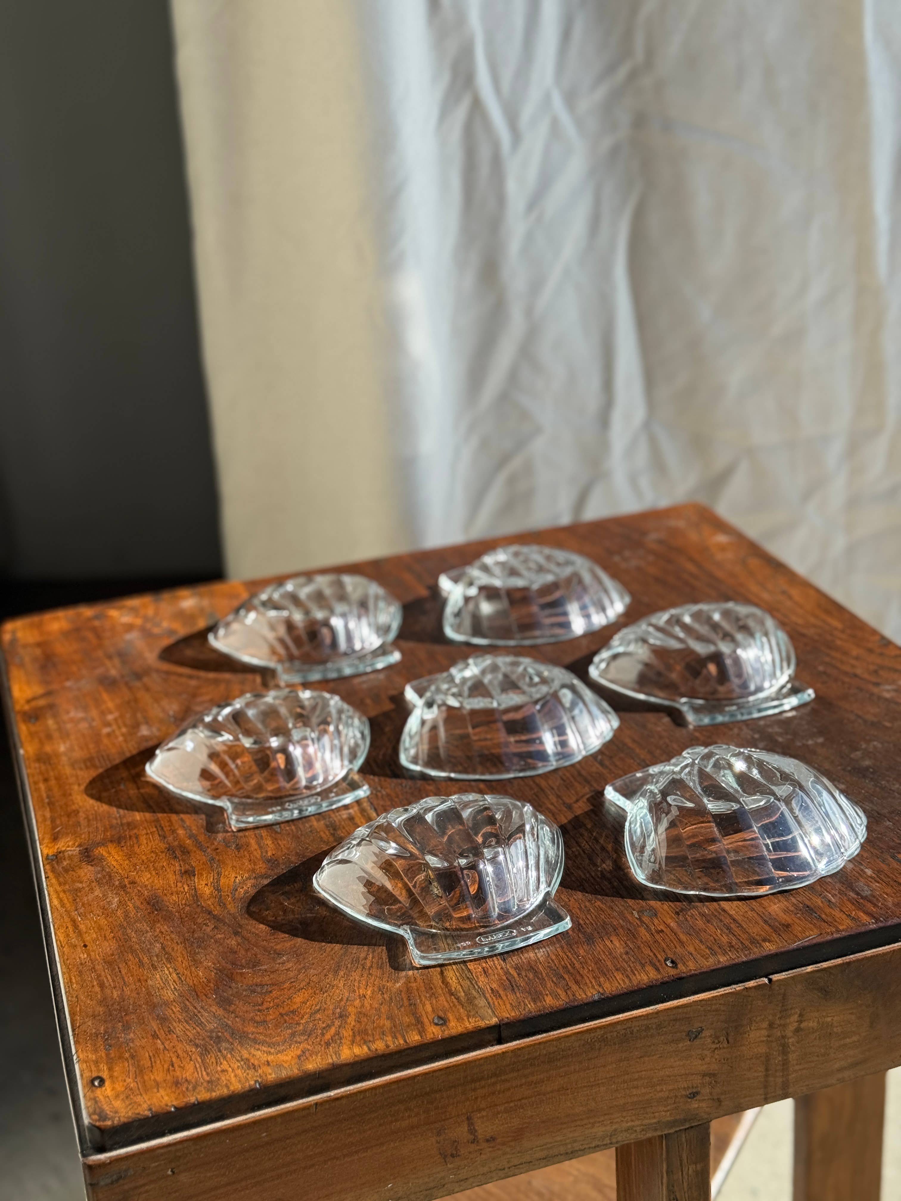 Pyrex France shell-shaped glass dishes