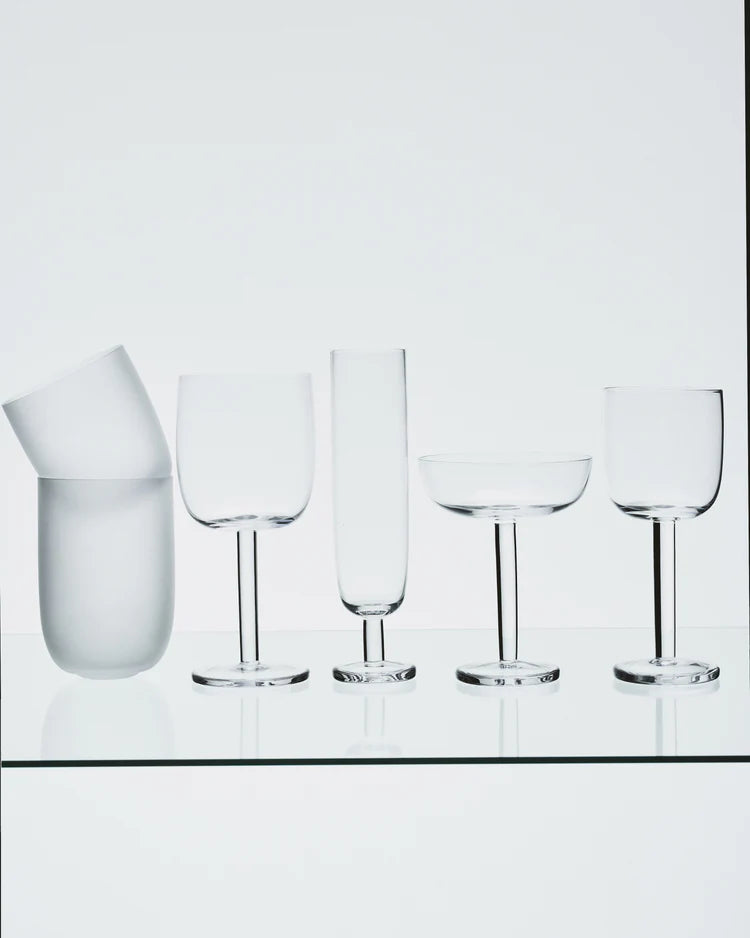 Red wine glass straight transparent Base