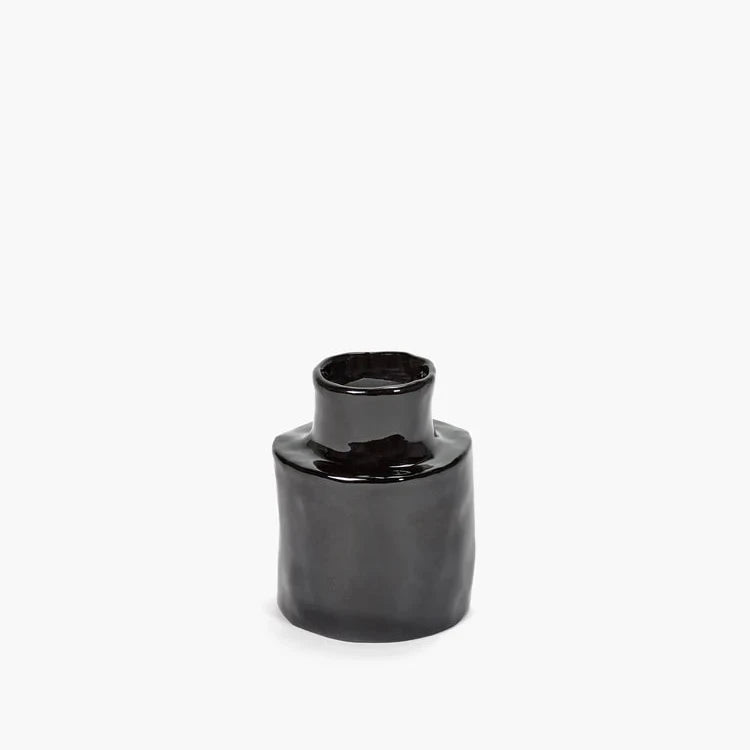 Héléna Marie Black Vase 1