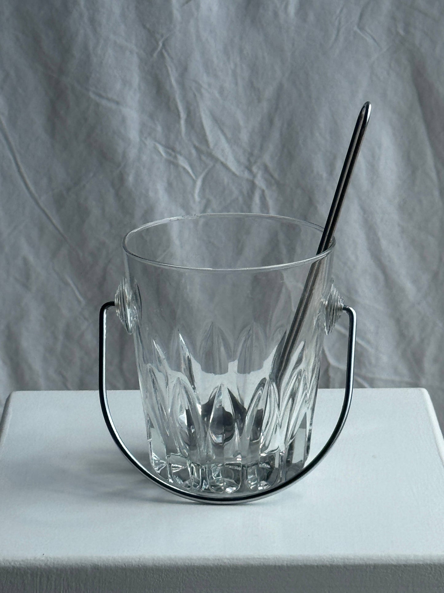 Small glass ice bucket with its ladle H13.5