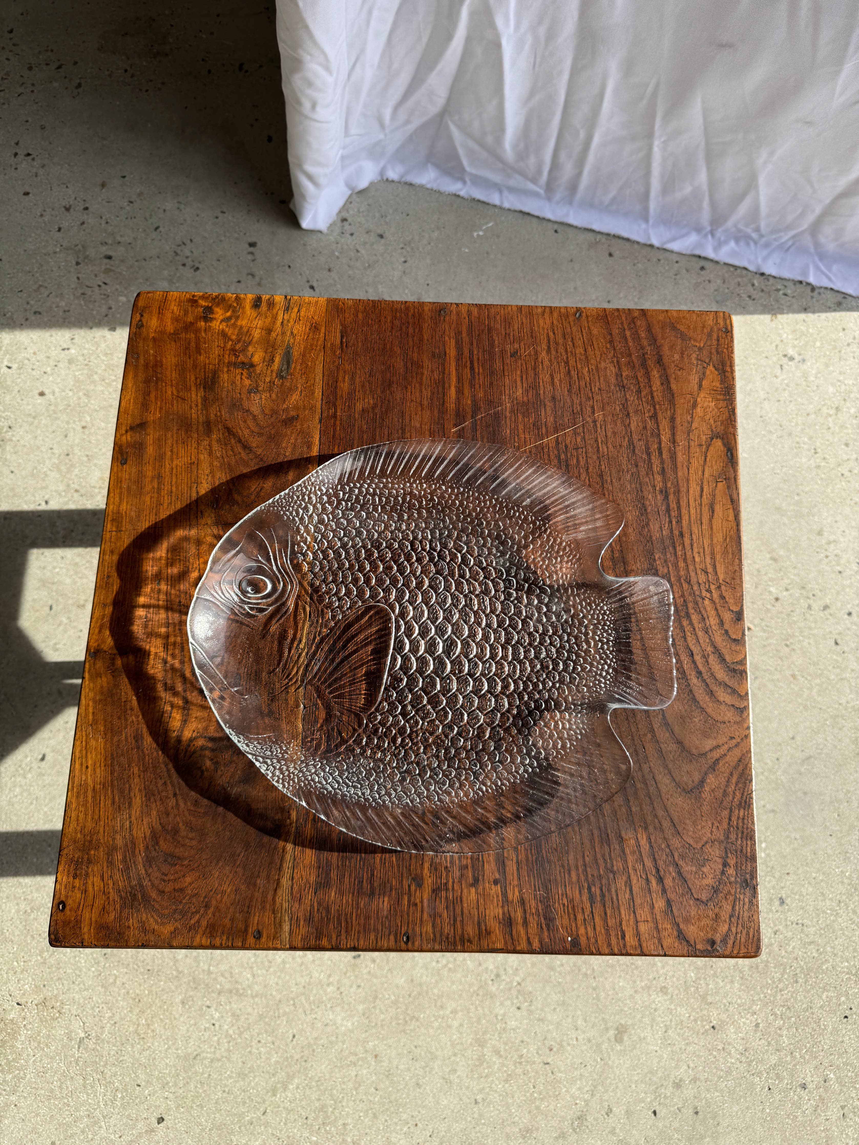 Large fish platter, transparent glass, vintage Arcoroc, L38.5