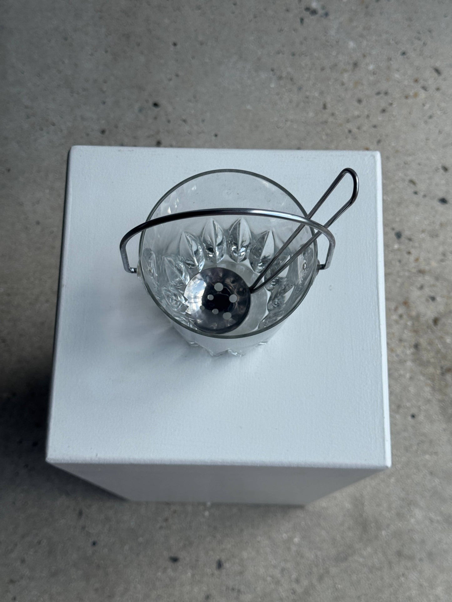 Small glass ice bucket with its ladle H13.5