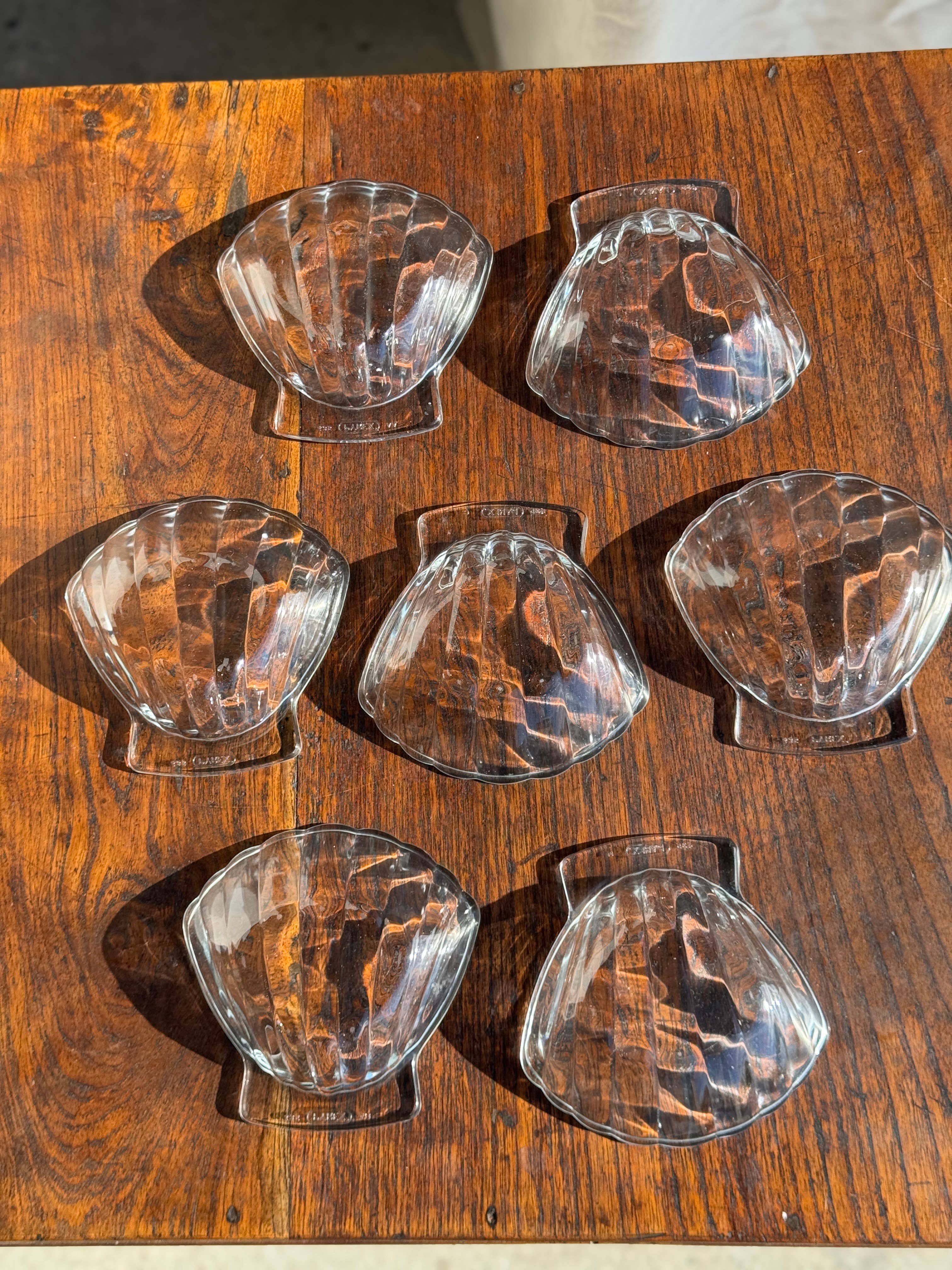 Pyrex France shell-shaped glass dishes